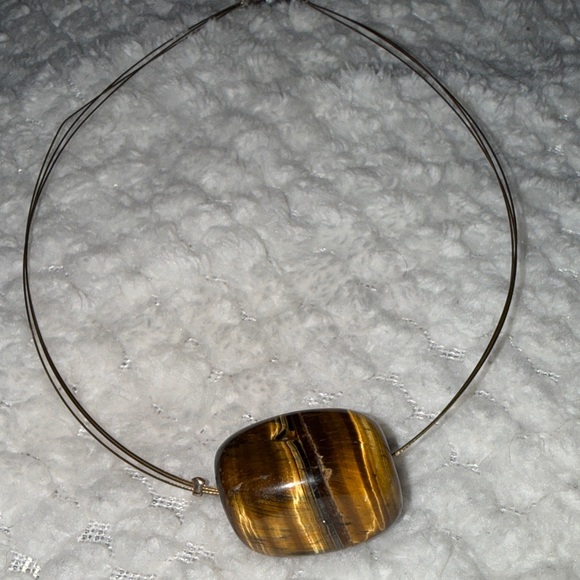 Elegant Tigers eye pendent Necklace sliver clasp. - Picture 6 of 6